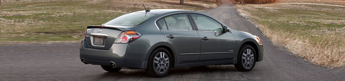 Winjet 16-inch matte black hubcaps for 2007–2012 Nissan Altima sedan and coupe